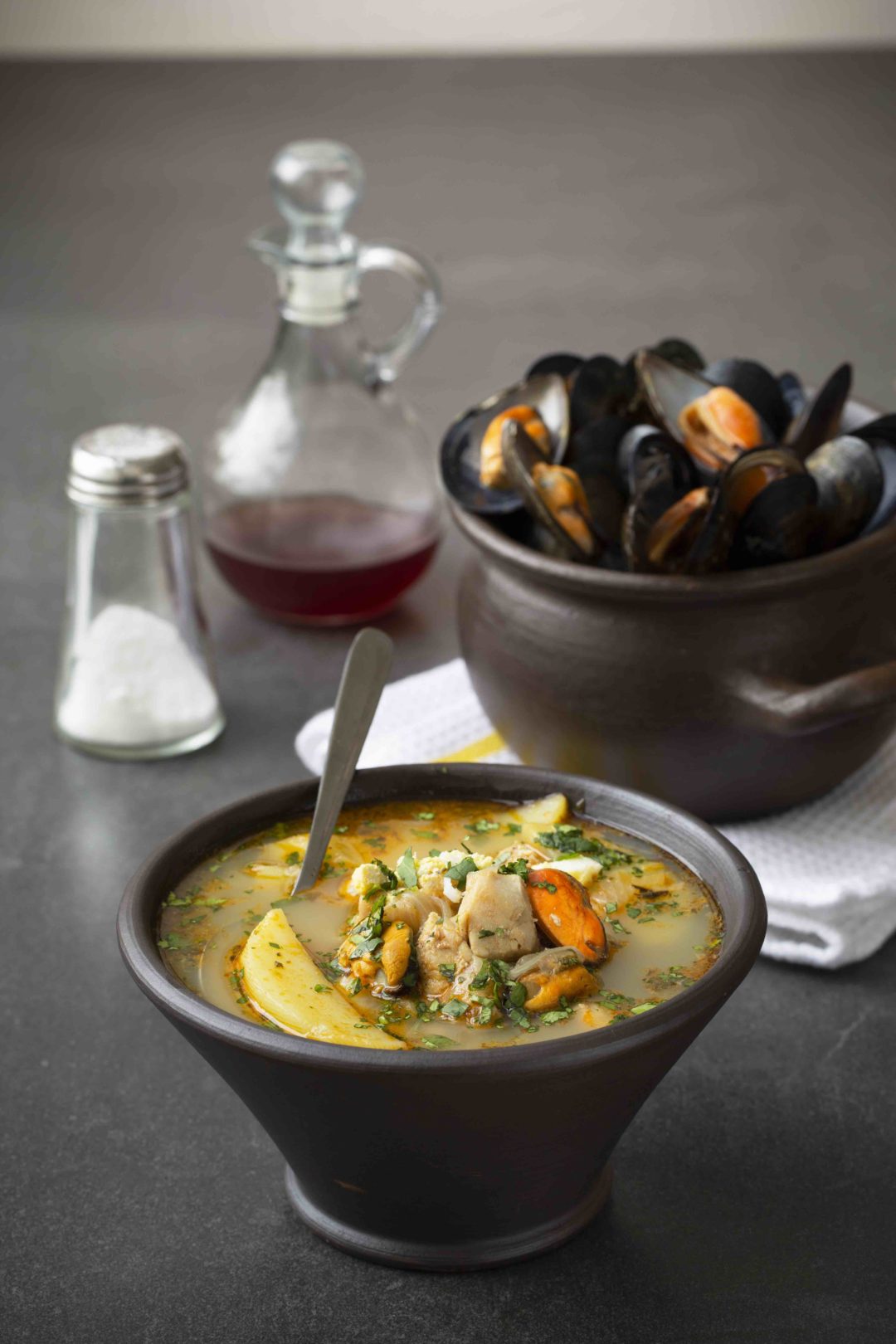 Caldillo de pescado y choritos - Polin en la Cocina Caldillo de pescado y choritos - Polin en la Cocina